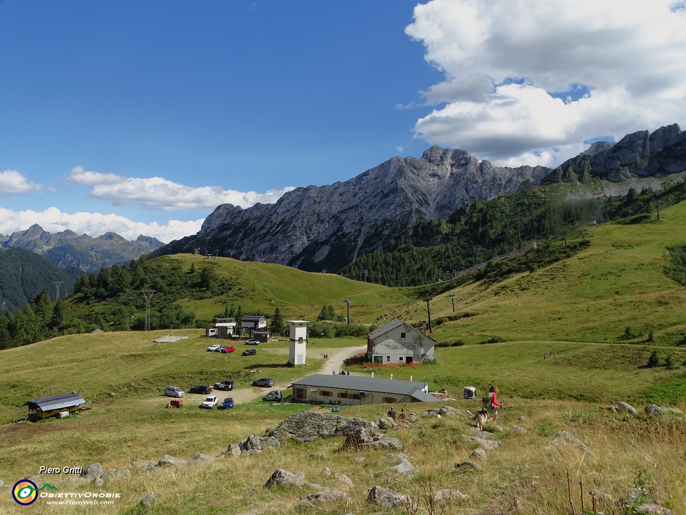 73 Vista sulla Baita del Camoscio (1750 m).JPG